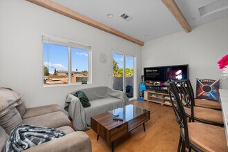 5338 Hewlett Dr in San Diego, CA - Building Photo - Building Photo