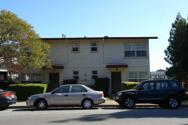 10 Broadway in Millbrae, CA - Foto de edificio - Building Photo