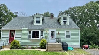 110 Lake Rd in Andover, CT - Building Photo