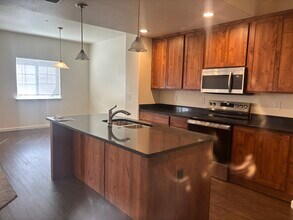 4355 24th Street Rd, Unit 1903 in Greeley, CO - Foto de edificio - Building Photo