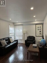 82 Muirlands Dr in Toronto, ON - Building Photo - Building Photo