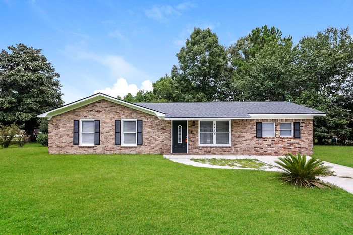 4418 Mixedwood Dr in Ladson, SC - Building Photo