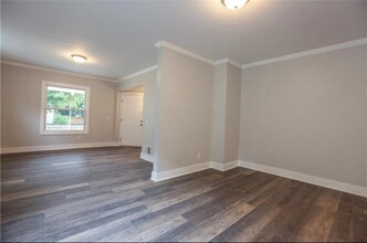 425 Gregory St in Rochester, NY - Building Photo - Interior Photo