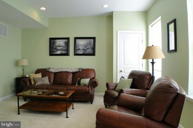 property at 1914 Cavalier Ln