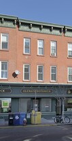422 32nd St in Union City, NJ - Building Photo