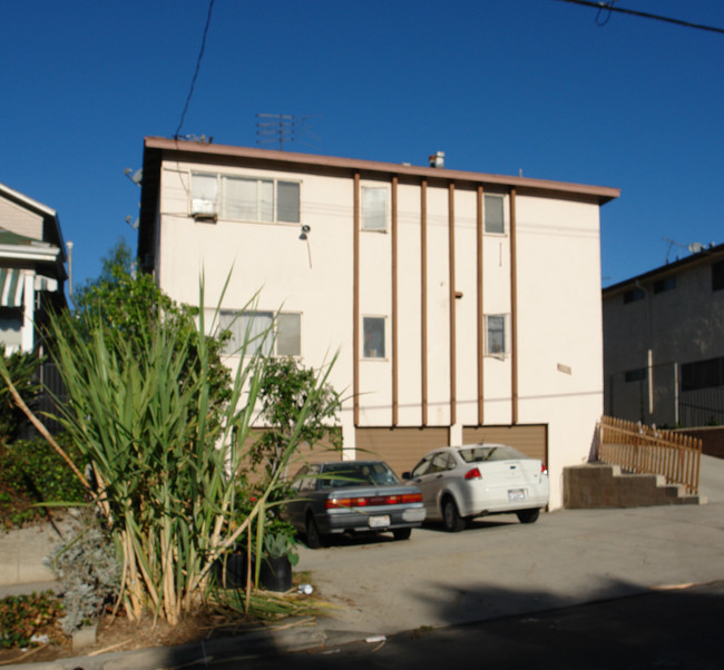 1221 Waterloo St in Los Angeles, CA - Foto de edificio - Building Photo
