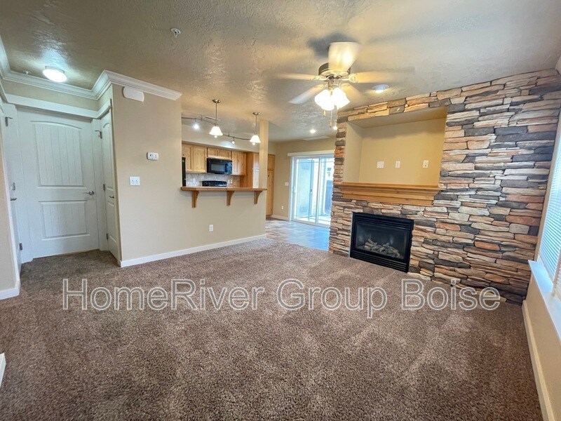 9245 W Brogan Dr in Boise, ID - Building Photo