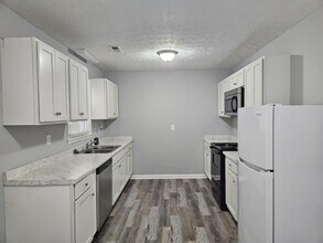 6607 Amanda Cir in Fayetteville, NC - Building Photo - Building Photo