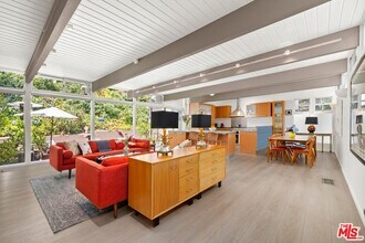 2509 Greenvalley Rd in Los Angeles, CA - Building Photo - Building Photo