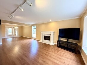 1805-148A 148a St in Surrey, BC - Building Photo - Building Photo