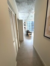 370 NW 33rd St in Miami, FL - Building Photo - Building Photo