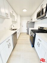 468 S Roxbury Dr in Beverly Hills, CA - Building Photo