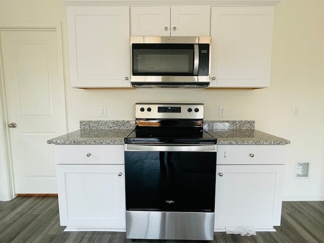10348 Rosegreen Ln, Unit 2 Bedroom 0902 in Crowley, TX - Building Photo - Building Photo