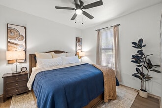 The Village on West Seminary in Fort Worth, TX - Foto de edificio - Interior Photo