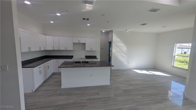 property at 1027 Eisenhower Blvd