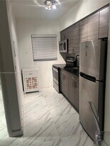 1611 West Dr in Miami Beach, FL - Building Photo