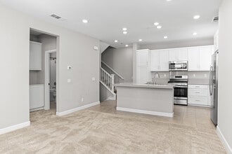 1219 Sunrise View in San Marcos, CA - Building Photo - Building Photo