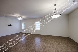 2880 E Detroit St in Chandler, AZ - Building Photo - Building Photo
