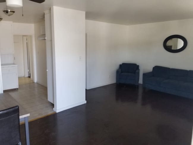 14811 Vanowen St in Los Angeles, CA - Building Photo - Building Photo