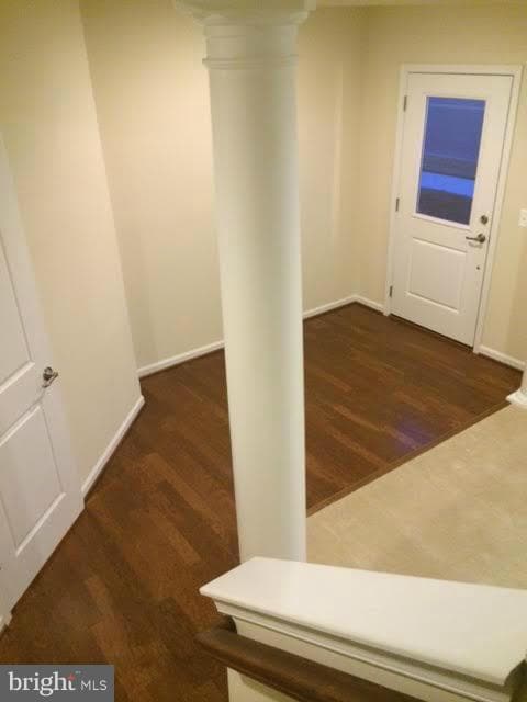 25631 Pleasant Valley Rd in Chantilly, VA - Building Photo - Building Photo