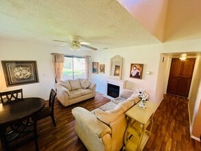 19256 Cottonwood Dr in Apple Valley, CA - Building Photo - Building Photo
