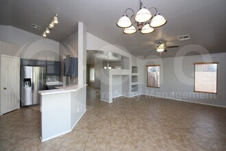 5406 W Ian Dr in Phoenix, AZ - Foto de edificio - Building Photo