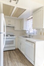 1024 W Atkins Ave in Ridgecrest, CA - Building Photo - Building Photo