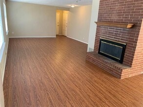 5509 Knights Ct in Lake Dallas, TX - Building Photo - Building Photo
