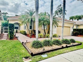 2497 Bay Isle Dr in Weston, FL - Building Photo