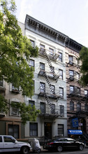 227 W 16th St in New York, NY - Building Photo - Building Photo