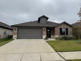 5116 Shady River Dr in Denton, TX - Building Photo