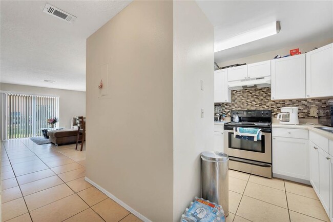111 Michelle Ln, Unit A in Kissimmee, FL - Building Photo - Building Photo