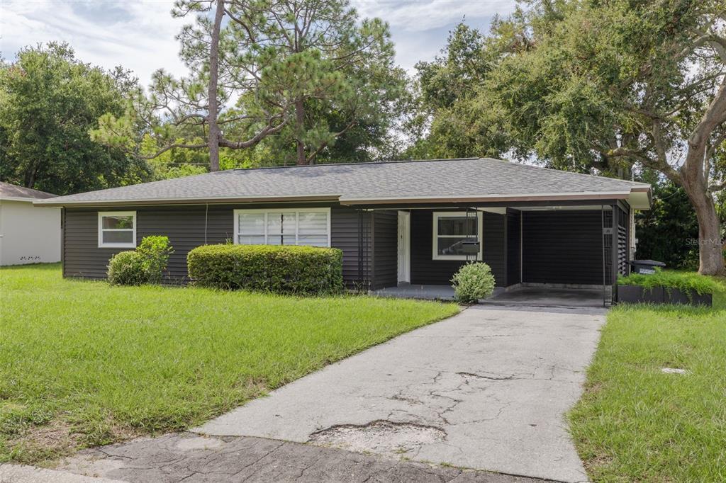 1477 Pine Brook Dr in Clearwater, FL - Building Photo