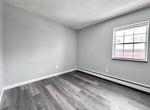 Silver Lake Apartments in Newtonville, MA - Building Photo - Building Photo