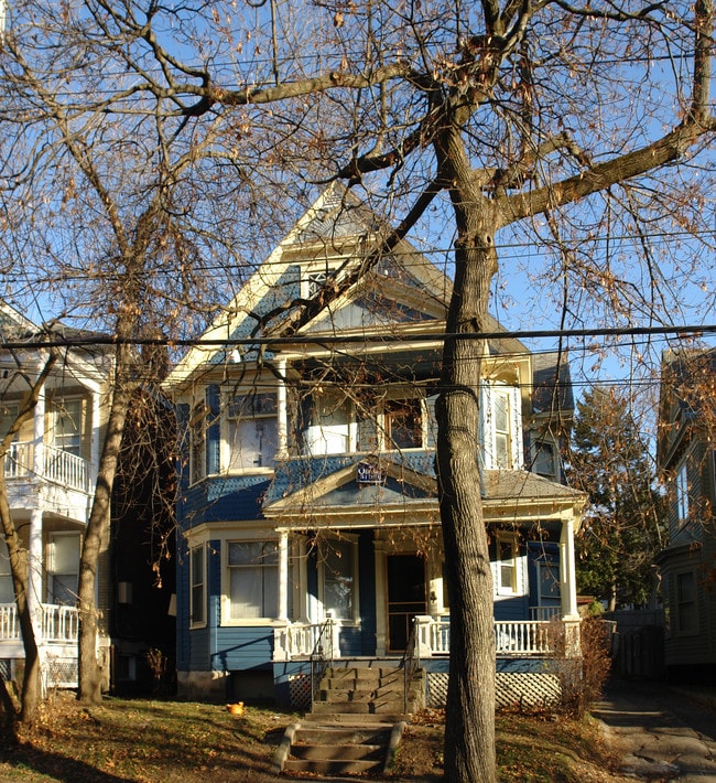 1044 University Pl in Schenectady, NY - Foto de edificio - Building Photo