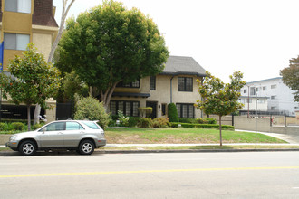 424 S Virgil Ave in Los Angeles, CA - Building Photo - Building Photo