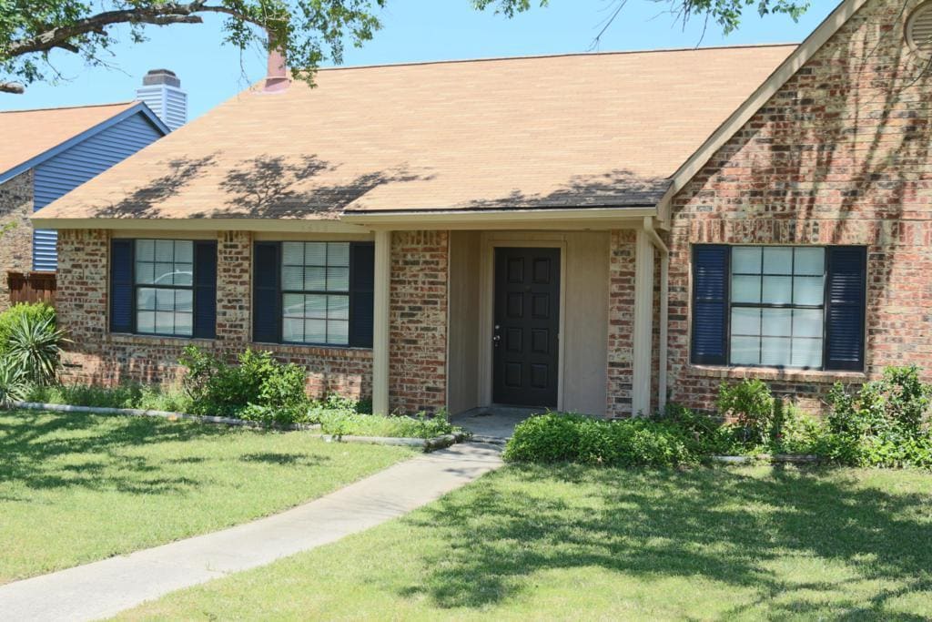 5608 Turner St in The Colony, TX - Building Photo