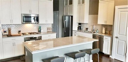 3839 Harry Wurzbach Rd-Unit -16 in San Antonio, TX - Building Photo - Building Photo