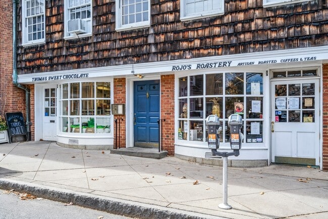 property at 31 Palmer Sq W