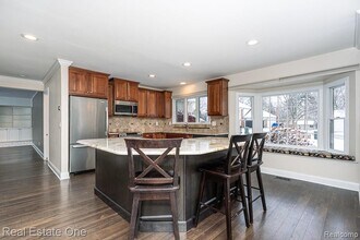 732 Rutgers Rd in Rochester Hills, MI - Building Photo - Building Photo