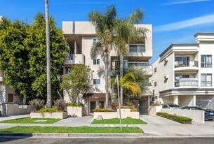 Alcott Apartments in Los Angeles, CA - Building Photo