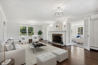 106 Patterson Ave in Greenwich, CT - Building Photo - Building Photo