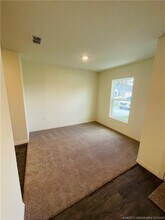 1701 SE Manth Ln in Port St. Lucie, FL - Building Photo - Building Photo