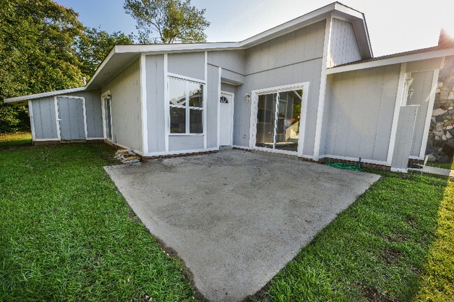 7117 Tollhouse Dr in Fayetteville, NC - Building Photo - Building Photo
