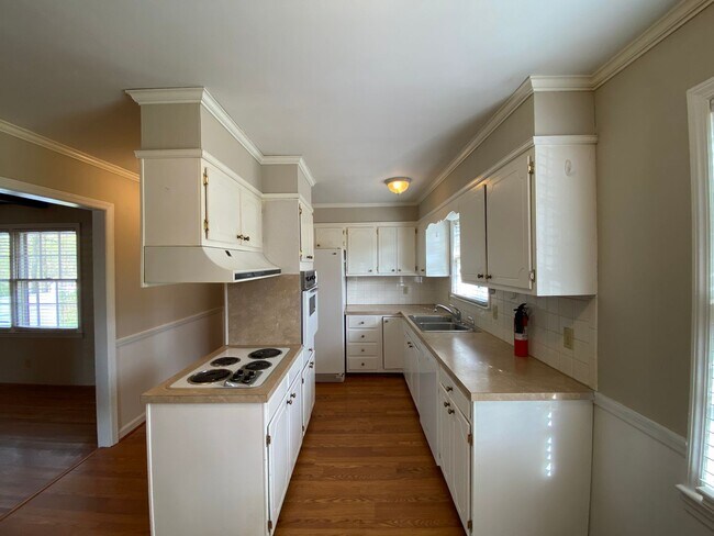 3221 Polo Rd in Winston-Salem, NC - Building Photo - Building Photo