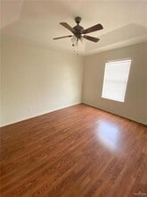 115 S 48th Ln in McAllen, TX - Foto de edificio - Building Photo