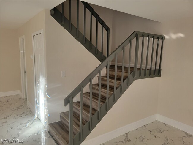 12350 Woodrose Ct