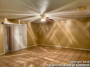 7318 Hunters Raven in San Antonio, TX - Building Photo - Building Photo