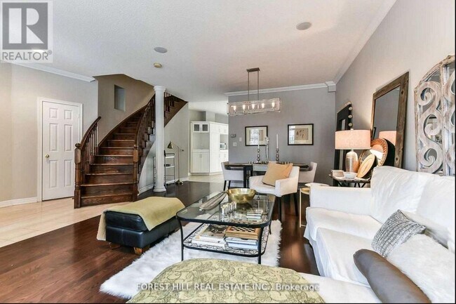 10 Horsham Ave in Toronto, ON - Building Photo - Building Photo