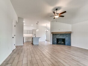 979 SE 16th Terrace in Newcastle, OK - Building Photo - Building Photo